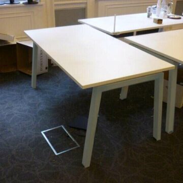 1600W Mm White Elite Linnea Bench Desks With Silver Legs