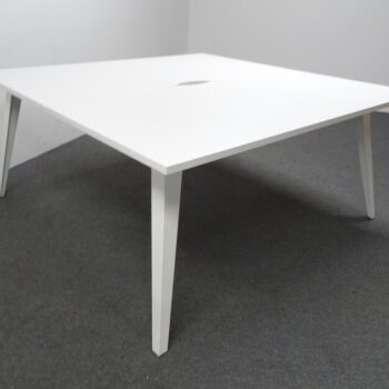 1400 - 1600W Mm White Bench Desks