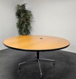 Used Vitra Round Table 2
