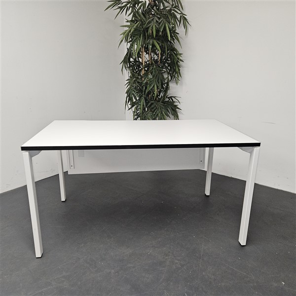 Kinnarps Desks 6 Used Kinnarps Desks